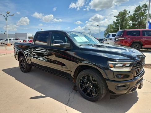 Used 2020 RAM 1500 Laramie AWD/4WD image 6