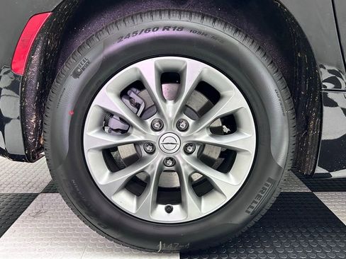 New 2026 Chrysler Pacifica Select AWD/4WD image 9