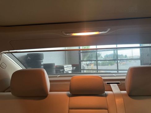 Used 2010 Mercedes-Benz E 350 4MATIC Sedan image 88