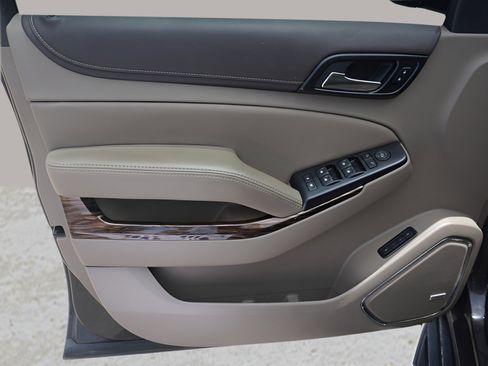 Used 2019 GMC Yukon XL SLT image 19