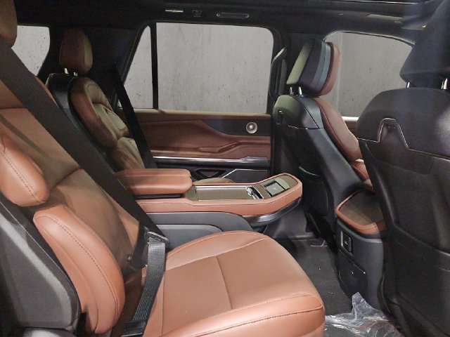 New 2027 Lincoln Navigator L Reserve AWD/4WD image 21