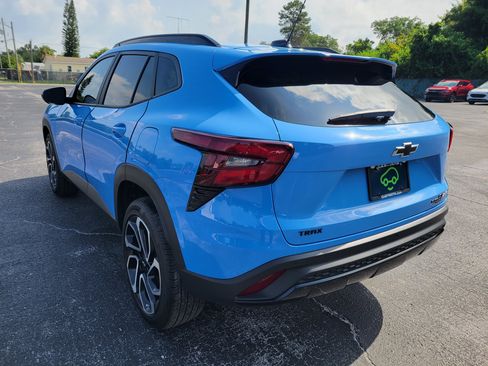 Certified 2024 Chevrolet Trax RS w/ Driver Confidence Package FWD image 8