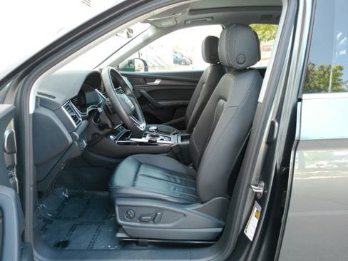 Used 2022 Audi Q5 2.0T Premium Plus w/ Premium Plus Package AWD/4WD image 12