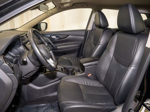 Used 2022 Nissan Rogue Sport SL image 9