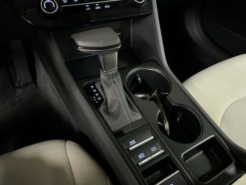 Used 2025 Hyundai Sonata SE FWD image 15