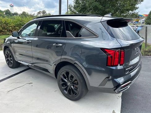Certified 2023 Kia Sorento SX AWD/4WD image 4