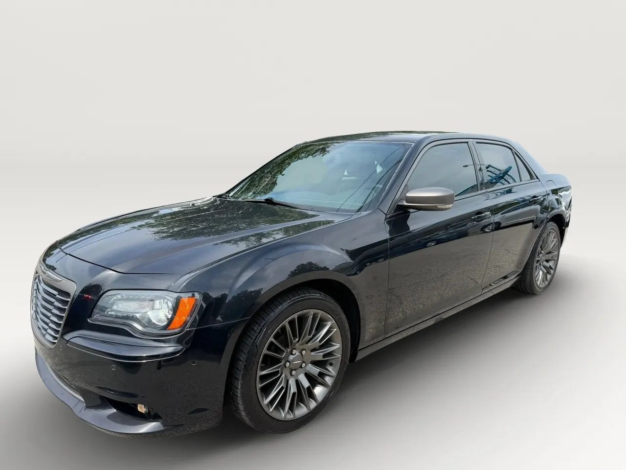 Used 2013 Chrysler 300 C RWD image 9
