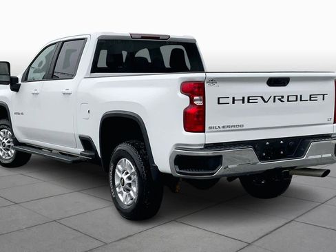Used 2022 Chevrolet Silverado 2500 LT w/ Convenience Package image 12
