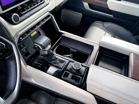 Certified 2022 Toyota Tundra Capstone AWD/4WD image 20