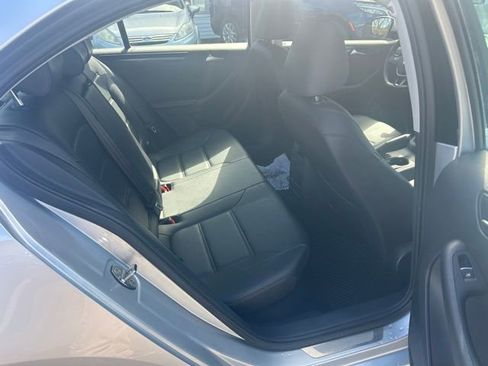 Used 2016 Volkswagen Jetta SEL FWD image 15