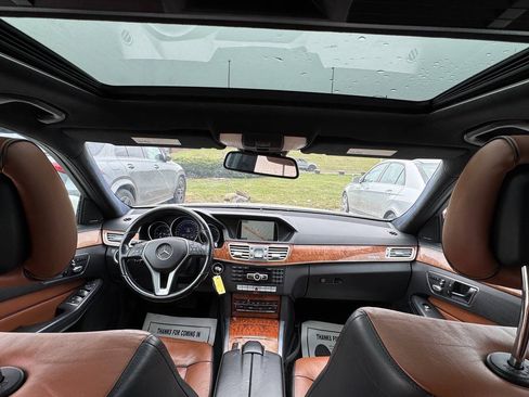 Used 2014 Mercedes-Benz E 350 4MATIC Sedan image 19
