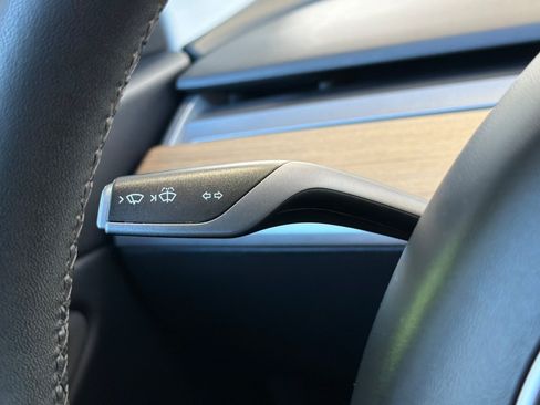 Used 2019 Tesla Model 3 Standard Range RWD image 31