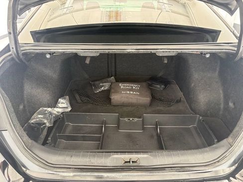 Used 2022 Nissan Altima 2.5 SR w/ Midnight Edition Package FWD image 39