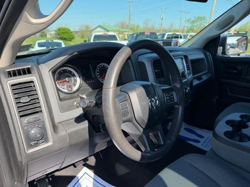 Used 2019 RAM 1500 Express image 10