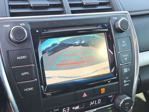 Used 2015 Toyota Camry XSE image 25