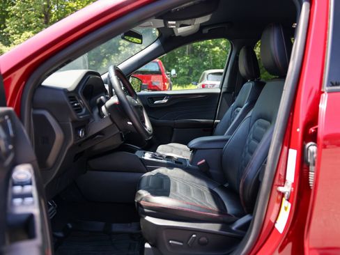 Certified 2023 Ford Escape ST-Line Elite w/ Premium Technology Package AWD/4WD image 17