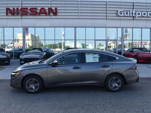 New 2026 Nissan Sentra S w/ Floor Mat Package FWD image 3