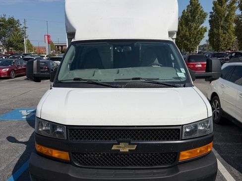 Used 2023 Chevrolet Express 3500 w/ Power Convenience Package RWD image 2
