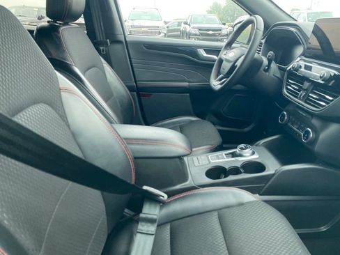 Used 2025 Ford Escape ST-Line Select AWD/4WD image 5