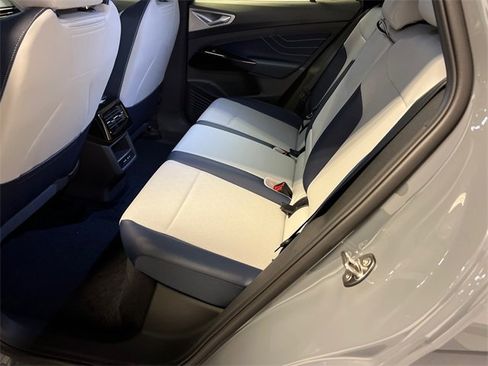 New 2025 Volkswagen ID.4 Pro S image 10