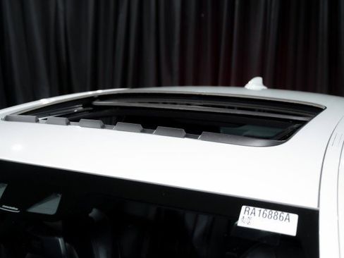 Used 2019 BMW 530i image 9