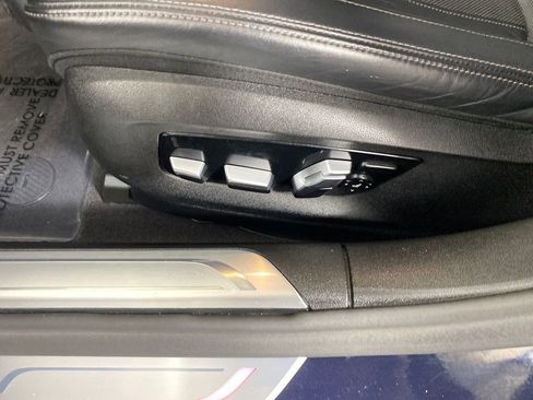 Used 2020 BMW 740i image 9