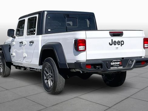 New 2026 Jeep Gladiator Sport AWD/4WD image 9