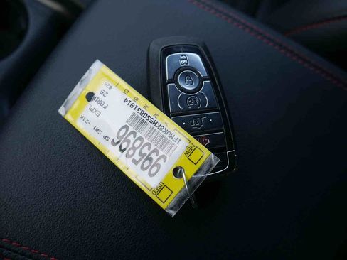 Used 2025 Ford Explorer ST-Line image 31