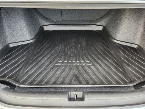 Certified 2018 Honda Accord Touring image 31