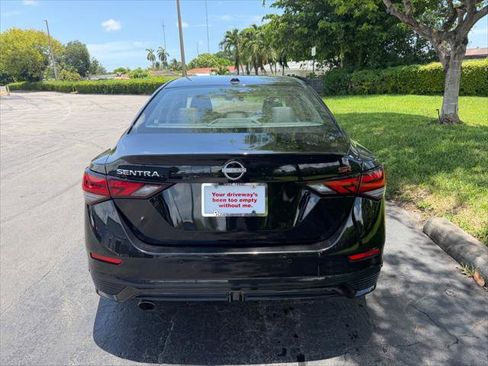Used 2025 Nissan Sentra SR FWD image 7