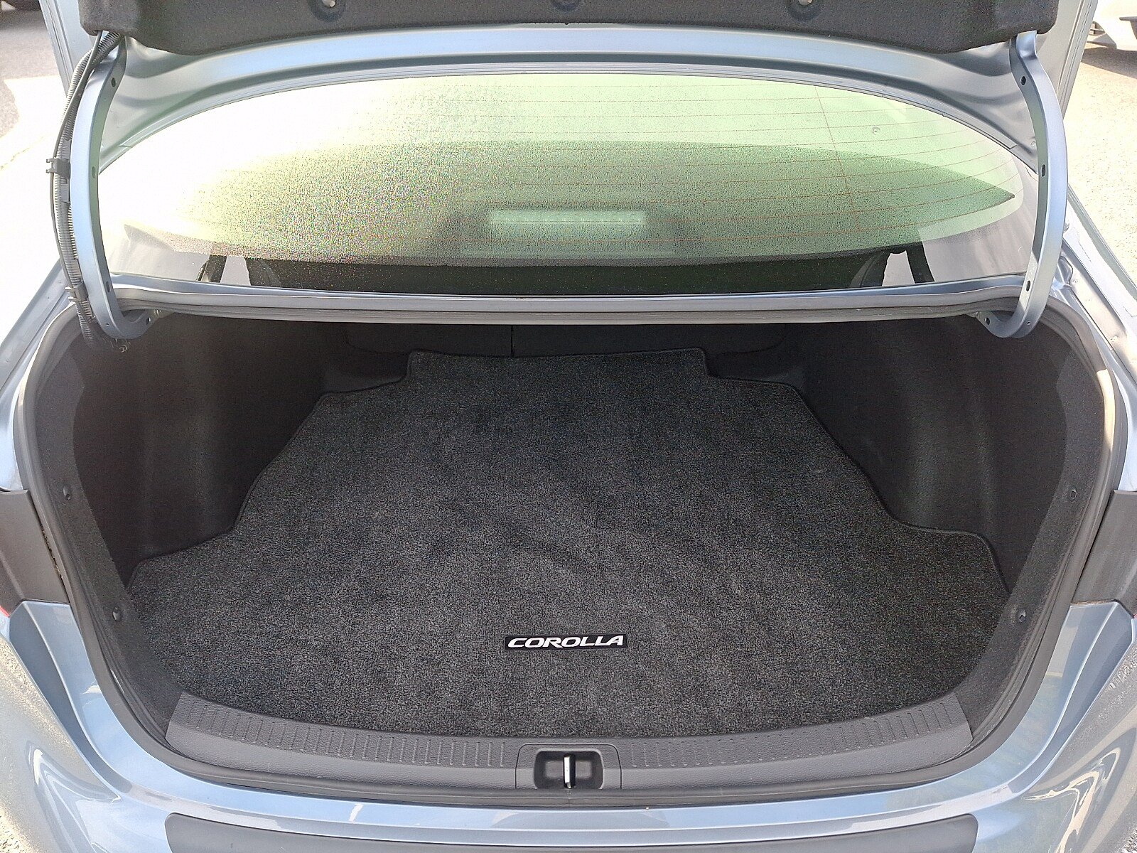 Used 2021 Toyota Corolla SE w/ Carpet Mat Package (TMS) FWD image 27