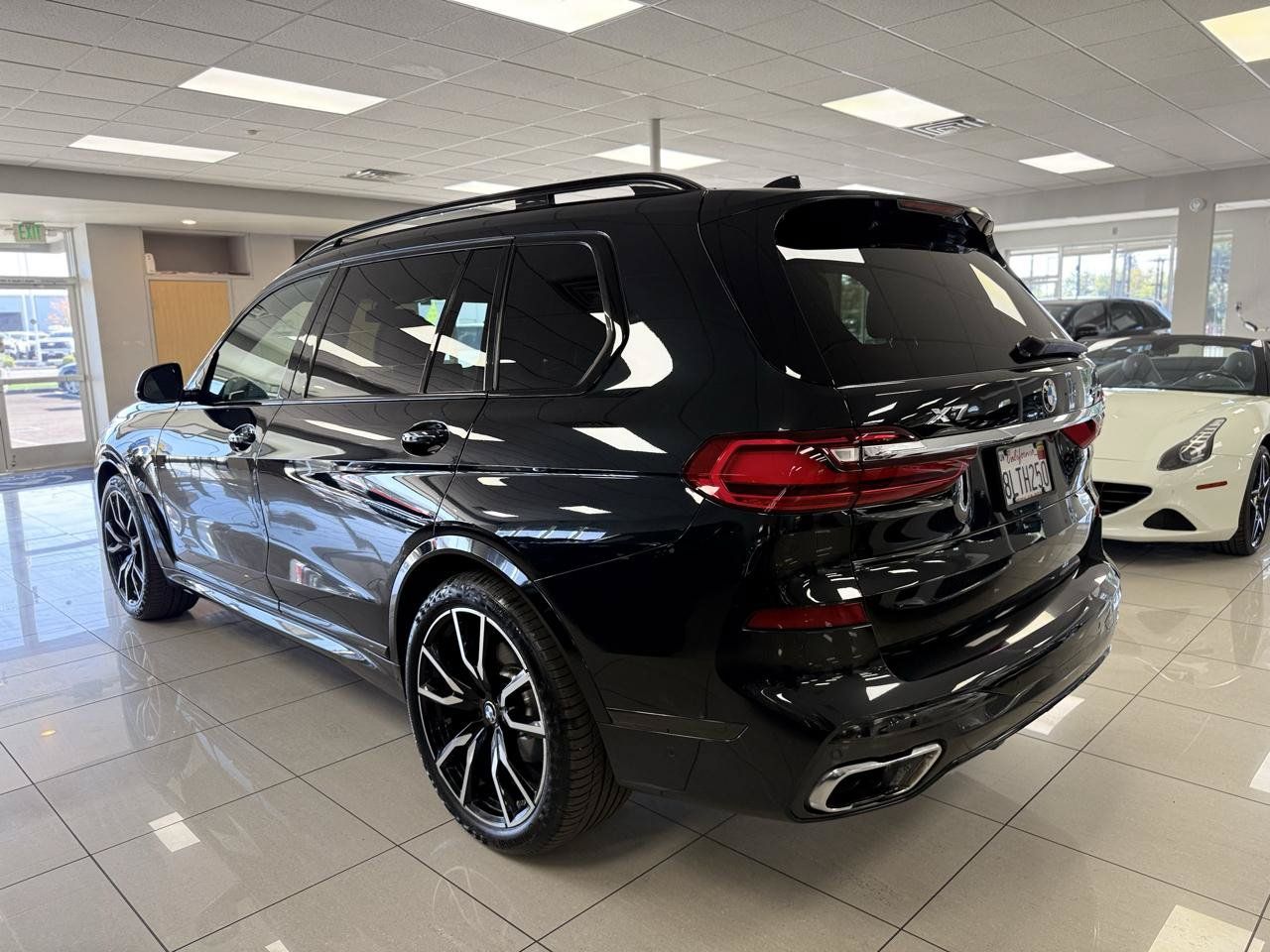 Used 2019 BMW X7 xDrive40i w/ Premium Package AWD/4WD image 6