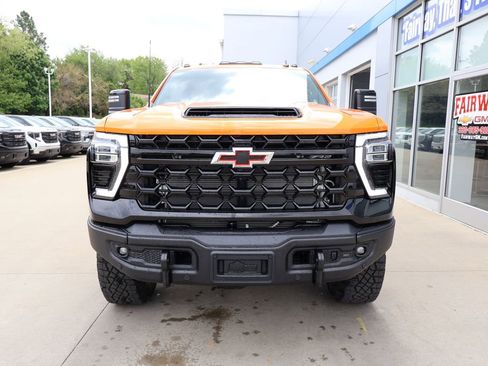 New 2026 Chevrolet Silverado 2500 ZR2 w/ ZR2 Bison Edition AWD/4WD image 5