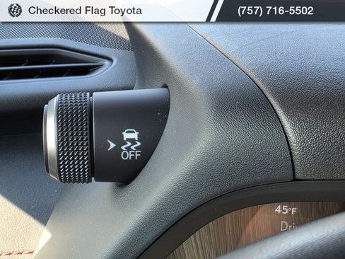 Used 2023 Lexus UX 250h F Sport image 12