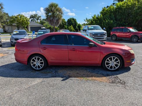 Used 2010 Ford Fusion SE FWD image 3