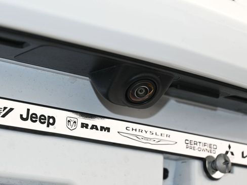 Used 2024 Chevrolet Corvette Stingray Convertible w/ Z51 Performance Package image 33