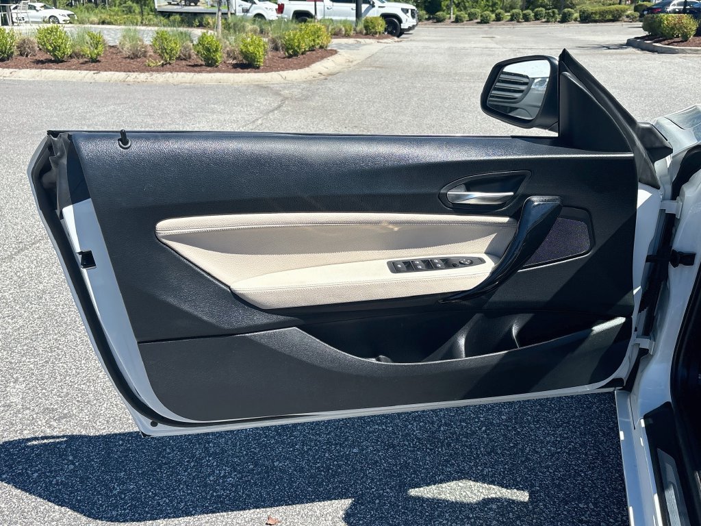 Used 2017 BMW 230i xDrive Convertible AWD/4WD image 18