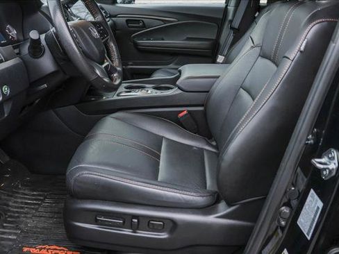 Certified 2025 Honda Passport TrailSport image 11