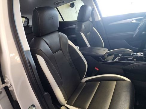 Certified 2025 Buick Envision Sport Touring image 19