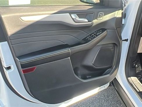 Certified 2022 Ford Escape SEL w/ Technology Package image 15