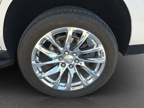 Used 2022 Cadillac Escalade Premium Luxury w/ LPO, Radiant Package RWD image 5