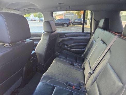 Used 2020 Chevrolet Suburban LT AWD/4WD image 13