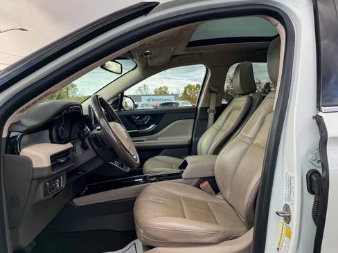 Used 2021 Lincoln Corsair AWD w/ Sport Package image 17