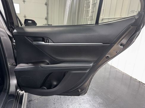 Used 2023 Toyota Camry SE FWD image 13
