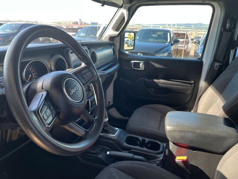Used 2023 Jeep Wrangler Unlimited Sport AWD/4WD image 33