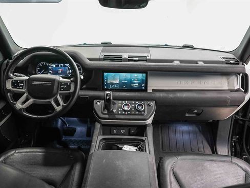 Used 2023 Land Rover Defender 90 S image 12