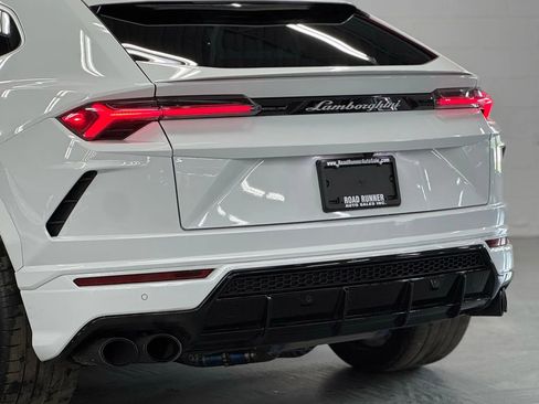 Used 2021 Lamborghini Urus image 5