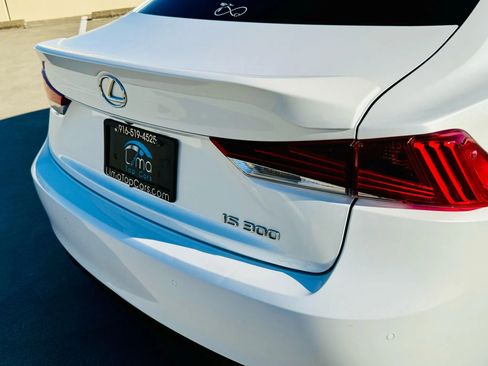 Used 2020 Lexus IS 300 w/ Premium Package image 37
