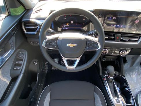 New 2026 Chevrolet TrailBlazer LT w/ Convenience Package AWD/4WD image 6