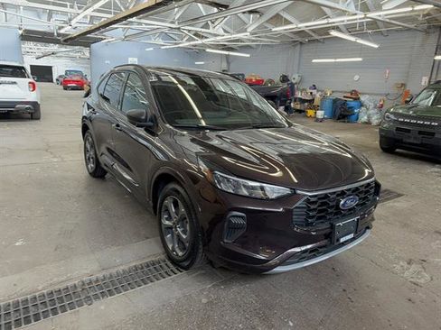 Certified 2023 Ford Escape ST-Line w/ Tech Pack #1 image 19